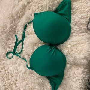 Halter /underwire / adjustable clasp back closure